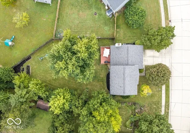 Photo 4 of Single family home for sale at 10922 Limbach Ct, Indianapolis, IN 46236 | MLS# 22127163 | Listing updated on 2026-09-22