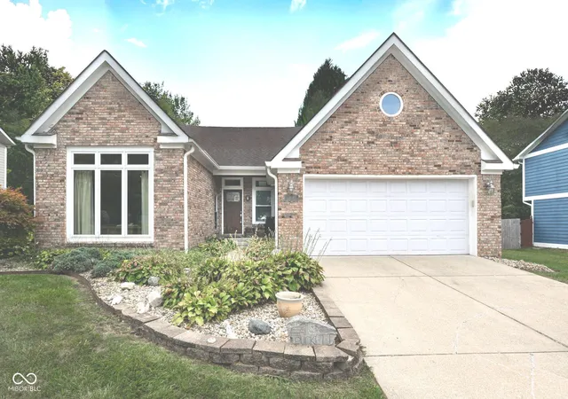 Photo 1 of Single family home for sale at 5831 Dan Patch Dr, Indianapolis, IN 46237 | MLS# 22127165 | Listing updated on 2026-10-01