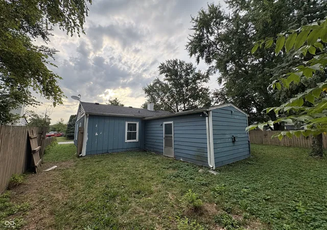 Photo 2 of Sale Pending at 3414 Ellen Dr, Indianapolis, IN 46224 | MLS# 22127166 | Listing updated on 2026-09-29