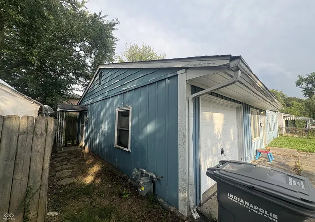 Photo 4 of Sale Pending at 3414 Ellen Dr, Indianapolis, IN 46224 | MLS# 22127166 | Listing updated on 2026-09-29