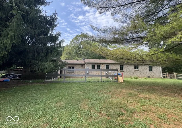 Photo 2 of Single family home for sale at 5861 S Spiceland Rd, Spiceland, IN 47385 | MLS# 22127170 | Listing updated on 2026-10-06