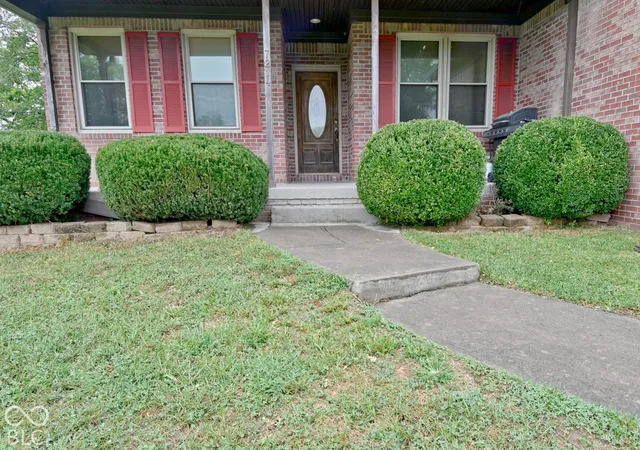 Photo 3 of Sale Pending at 7214 Parsons Way, Mooresville, IN 46158 | MLS# 22127174 | Listing updated on 2026-09-27