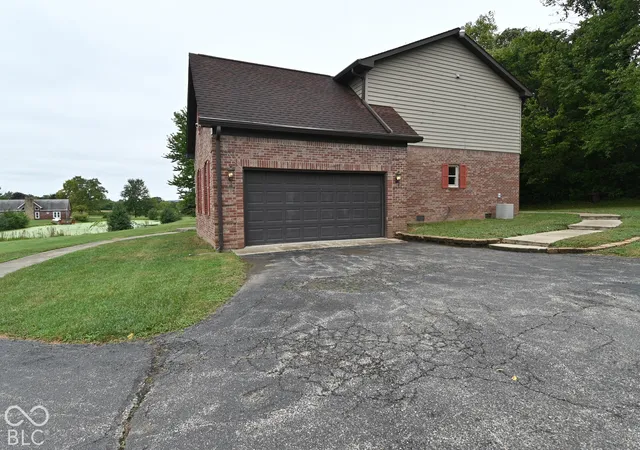 Photo 3 of Sale Pending at 7214 Parsons Way, Mooresville, IN 46158 | MLS# 22127174 | Listing updated on 2026-09-27