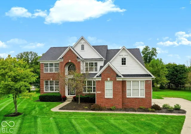 Single family home for sale at 6579 Bainbridge Cir, Zionsville, IN 46077 | MLS# 22127179