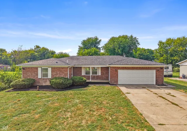 Photo 2 of Single family home for sale at 7127 N Christopher Ln, Fairland, IN 46126 | MLS# 22127184 | Listing updated on 2026-09-22