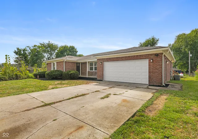 Photo 3 of Single family home for sale at 7127 N Christopher Ln, Fairland, IN 46126 | MLS# 22127184 | Listing updated on 2026-09-22