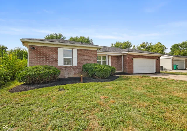 Photo 3 of Single family home for sale at 7127 N Christopher Ln, Fairland, IN 46126 | MLS# 22127184 | Listing updated on 2026-09-22