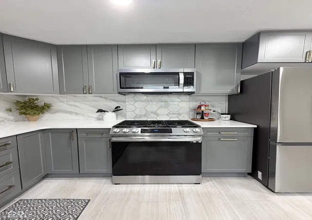 Photo 4 of Single family home for sale at 1014 W North St, Greenfield, IN 46140 | MLS# 22127197 | Listing updated on 2026-09-21