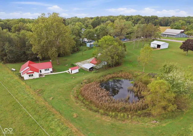 Photo 3 of Single family home for sale at 4561 S County Rd 325 W, Greencastle, IN 46135 | MLS# 22127203 | Listing updated on 2026-09-23