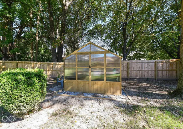 Photo 3 of Single family home for sale at 10030 Beam Ridge Dr, Indianapolis, IN 46256 | MLS# 22127205 | Listing updated on 2026-10-08