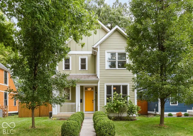Photo 1 of Sale Pending at 1422 Carrollton Ave, Indianapolis, IN 46202 | MLS# 22127210 | Listing updated on 2026-10-03