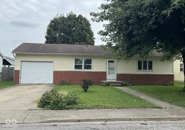 Photo 1 of Sale Pending at 821 Poplar St, Tipton, IN 46072 | MLS# 22127215 | Listing updated on 2026-09-21