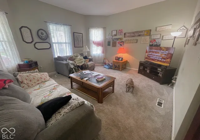 Photo 4 of Single family home for sale at 413 N East St, Greenfield, IN 46140 | MLS# 22127228 | Listing updated on 2026-09-23