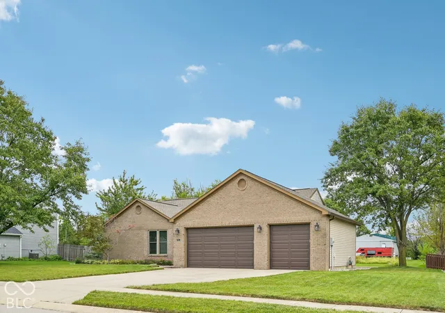 Photo 3 of Single family home for sale at 524 Zephyr Way, Westfield, IN 46074 | MLS# 22127230 | Listing updated on 2026-09-29