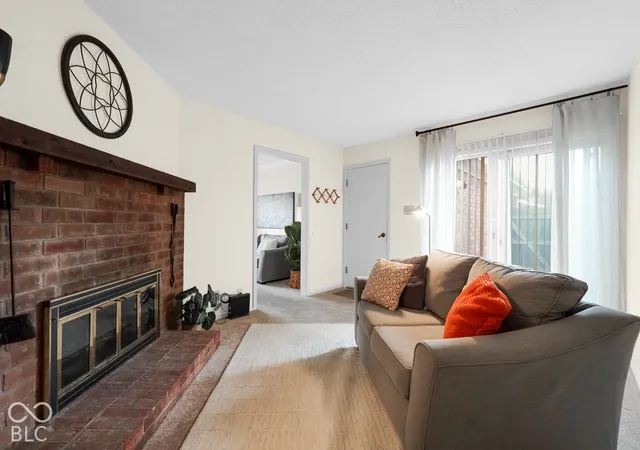 Photo 2 of Condo for sale at 5503 Vin Rose, Indianapolis, IN 46226 | MLS# 22127232 | Listing updated on 2026-10-06