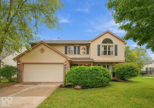 Photo 1 of Single family home for sale at 7642 Blackthorn Ct, Indianapolis, IN 46236 | MLS# 22127233 | Listing updated on 2026-10-06