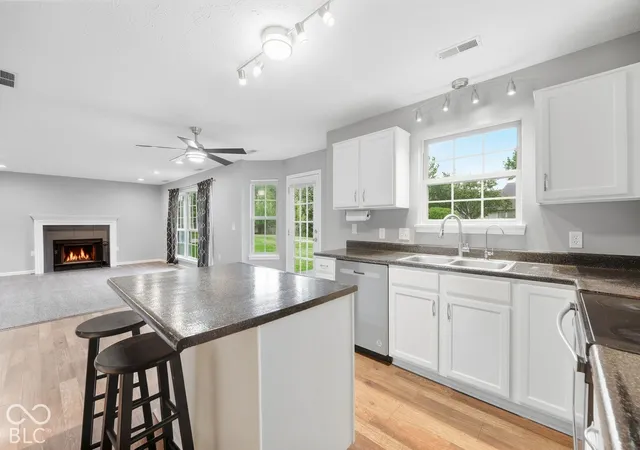 Photo 3 of Single family home for sale at 7642 Blackthorn Ct, Indianapolis, IN 46236 | MLS# 22127233 | Listing updated on 2026-10-06