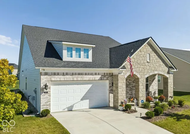Photo 2 of Single family home for sale at 3337 Sunnyvale Dr, Brownsburg, IN 46112 | MLS# 22127238 | Listing updated on 2026-10-08