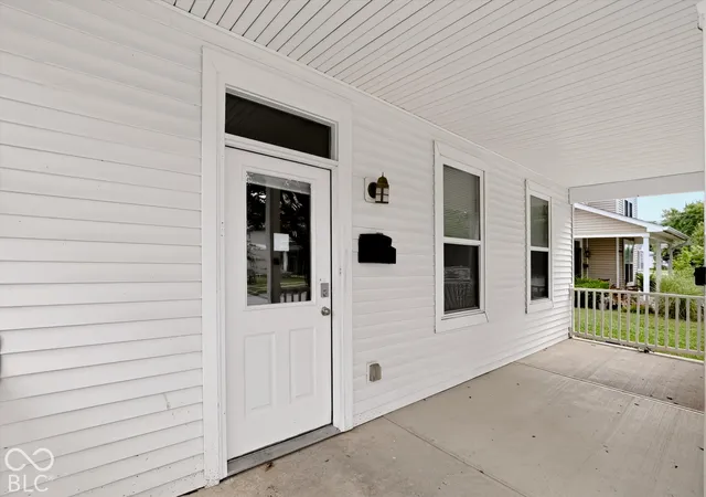 Photo 4 of Single family home for sale at 2944 Hervey St, Indianapolis, IN 46203 | MLS# 22127242 | Listing updated on 2026-09-26