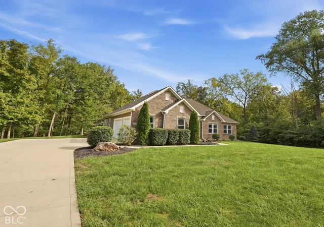 Photo 3 of Single family home for sale at 10038 Indian Lake Blvd N, Indianapolis, IN 46236 | MLS# 22127243 | Listing updated on 2026-10-07