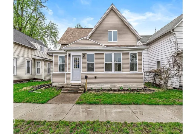 Photo 1 of Single family home for sale at 221 W Plymouth, Bremen, IN 46506 | MLS# 22127266 | Listing updated on 2026-09-23
