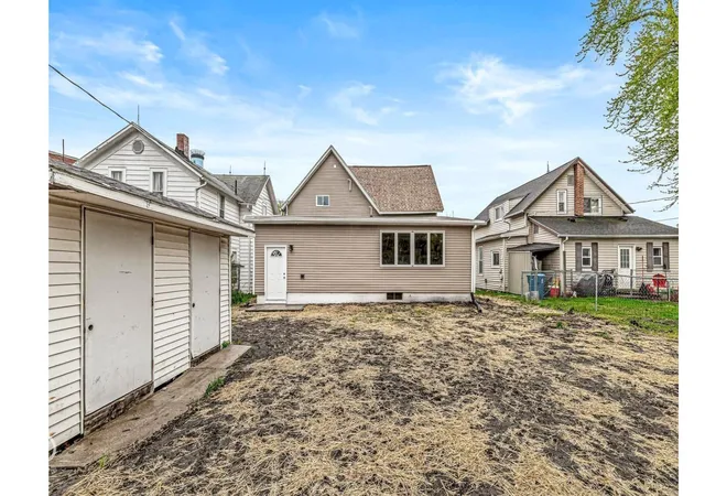 Photo 3 of Single family home for sale at 221 W Plymouth, Bremen, IN 46506 | MLS# 22127266 | Listing updated on 2026-09-23