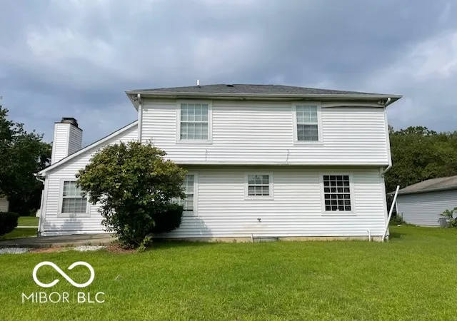 Photo 3 of Single family home for sale at 7213 Tappan Dr, Indianapolis, IN 46268 | MLS# 22127270 | Listing updated on 2026-09-21