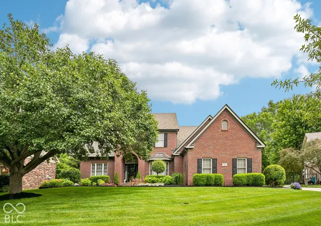 Photo 2 of Sale Pending at 15023 Bainbridge Ct, Westfield, IN 46074 | MLS# 22127271 | Listing updated on 2026-10-04