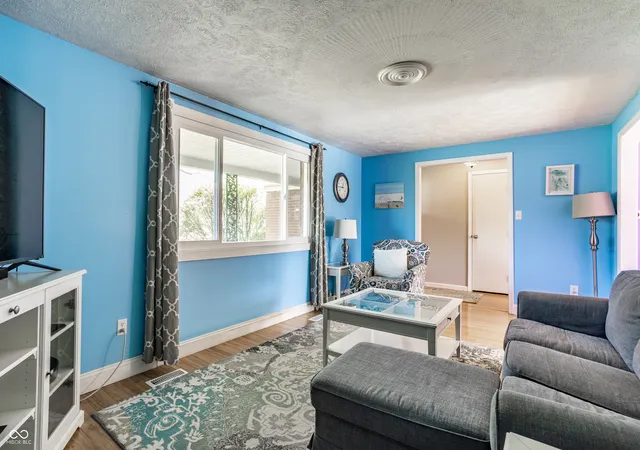 Photo 4 of Single family home for sale at 3021 Kessler Blvd E Dr, Indianapolis, IN 46220 | MLS# 22127273 | Listing updated on 2026-09-22
