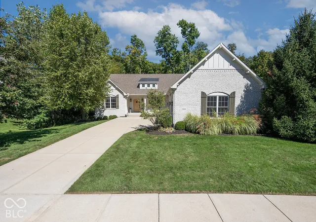 Photo 2 of Single family home for sale at 6562 W May Apple Dr, Mc Cordsville, IN 46055 | MLS# 22127278 | Listing updated on 2026-10-02