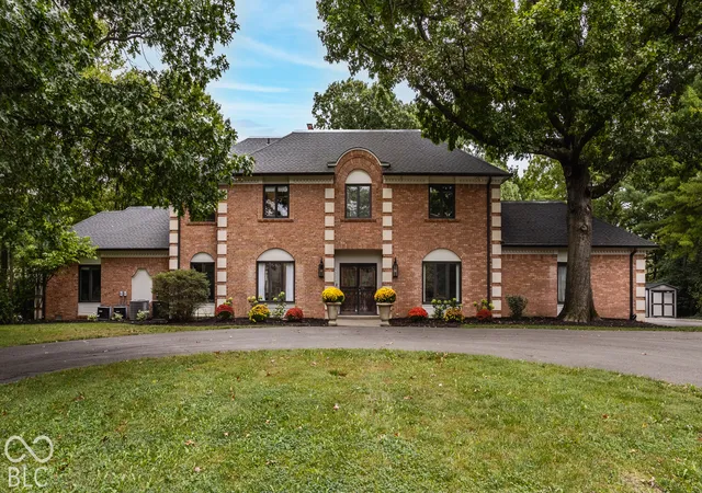 Photo 1 of Single family home for sale at 911 Round Table Ct, Indianapolis, IN 46260 | MLS# 22127283 | Listing updated on 2026-09-25