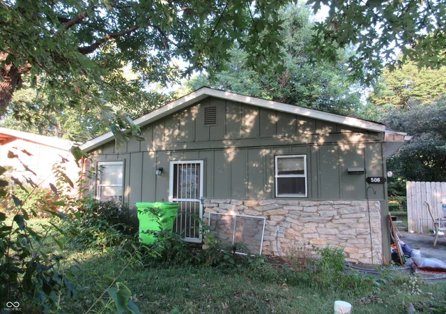 Photo 1 of Single family home for sale at 506 Wayne Ave, Crawfordsville, IN 47933 | MLS# 22127290 | Listing updated on 2026-09-30