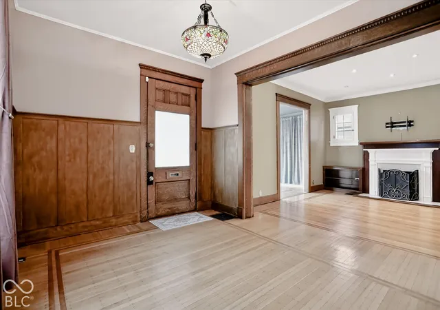 Photo 4 of Single family home for sale at 336 W Broadway St, Shelbyville, IN 46176 | MLS# 22127292 | Listing updated on 2026-09-29