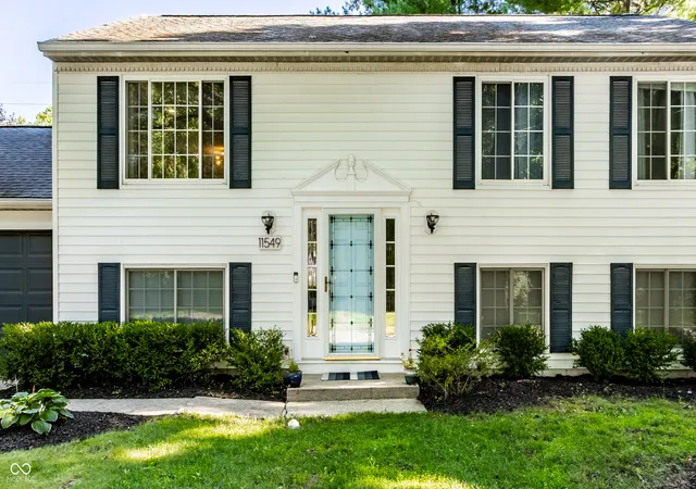 Photo 3 of Single family home for sale at 11549 Crk Side Ln, Carmel, IN 46033 | MLS# 22127298 | Listing updated on 2026-09-24