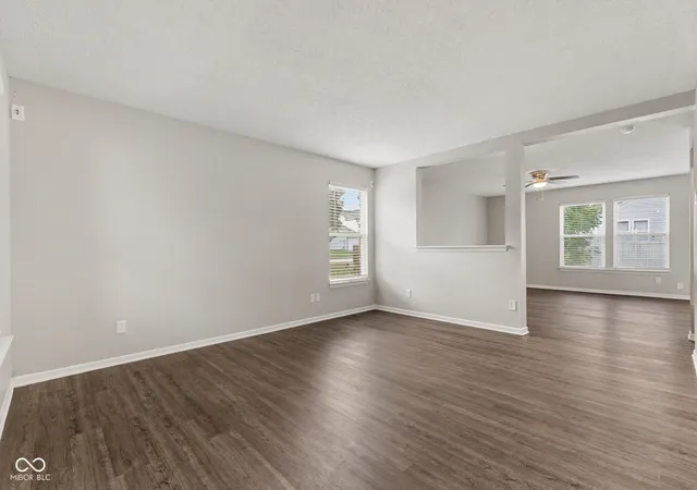 Photo 2 of Single family home for sale at 6921 Maywood Cir, Avon, IN 46123 | MLS# 22127301 | Listing updated on 2026-09-22