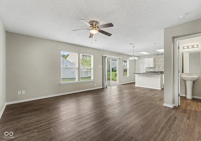 Photo 3 of Single family home for sale at 6921 Maywood Cir, Avon, IN 46123 | MLS# 22127301 | Listing updated on 2026-09-22