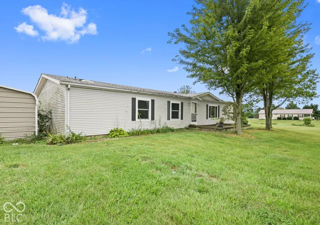 Photo 3 of Sale Pending at 2188 S County Rd 950 E, New Castle, IN 47362 | MLS# 22127306 | Listing updated on 2026-10-01