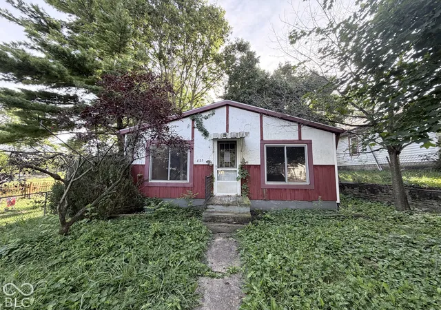 Single family home for sale at 825 N 19th Street, Richmond, IN 47374 | MLS# 22127311
