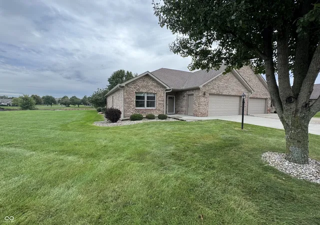 Photo 3 of Condo for sale at 109 Cardinal Ln, Alexandria, IN 46001 | MLS# 22127313 | Listing updated on 2026-09-22