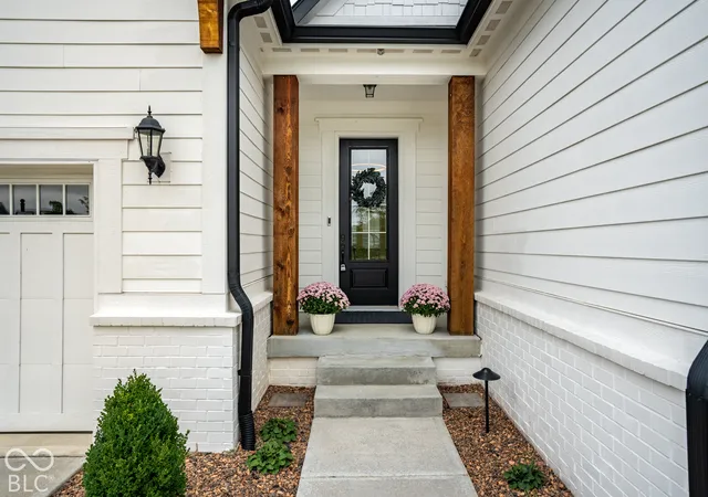 Photo 2 of Single family home for sale at 1517 Avondale Dr, Westfield, IN 46074 | MLS# 22127317 | Listing updated on 2026-09-25
