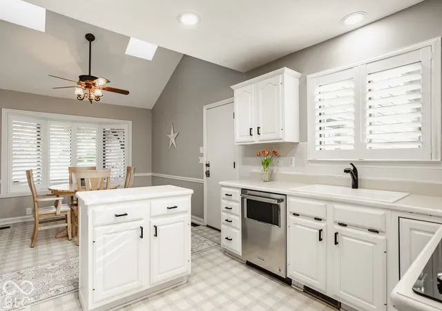 Photo 4 of Single family home for sale at 9037 Pinecreek Way, Indianapolis, IN 46256 | MLS# 22127321 | Listing updated on 2026-09-30