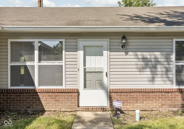 Photo 2 of Single family home for sale at 11408 Carly Way, Indianapolis, IN 46235 | MLS# 22127325 | Listing updated on 2026-09-21