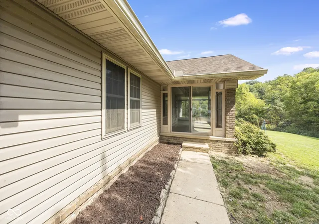 Photo 3 of Single family home for sale at 22110 Beacon St, Metamora, IN 47030 | MLS# 22127326 | Listing updated on 2026-09-22