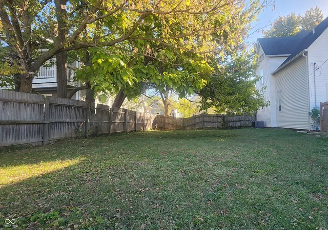 Photo 3 of Sale Pending at 1018 Tecumseh St, Indianapolis, IN 46201 | MLS# 22127329 | Listing updated on 2026-09-28