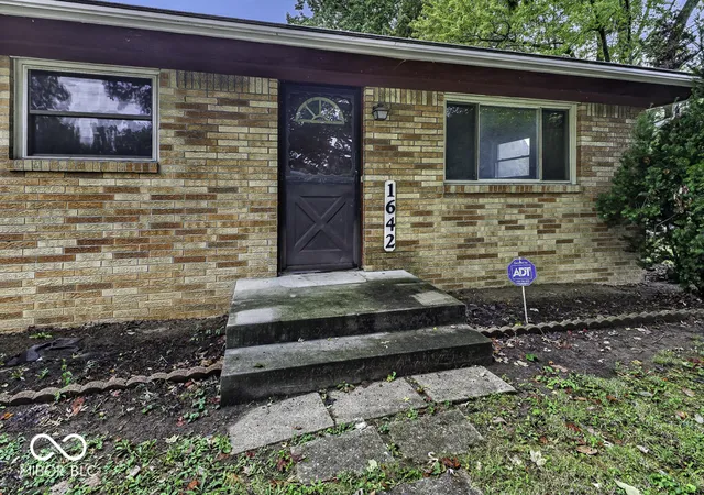 Photo 3 of Single family home for sale at 1642 N Graham Ave, Indianapolis, IN 46218 | MLS# 22127330 | Listing updated on 2026-09-23