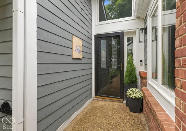 Photo 3 of Single family home for sale at 8103 Clearwater Pkwy, Indianapolis, IN 46240 | MLS# 22127331 | Listing updated on 2026-09-28