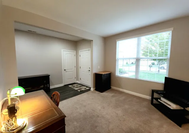 Photo 4 of Single family home for sale at 4904 Lilium Dr, Plainfield, IN 46168 | MLS# 22127334 | Listing updated on 2026-09-27
