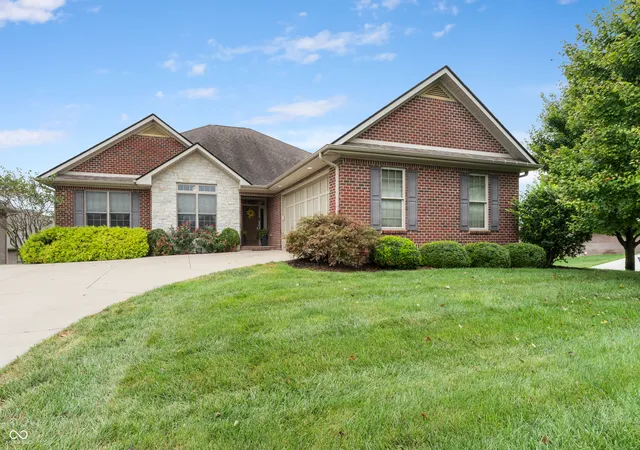 Photo 2 of Single family home for sale at 6139 Horizon Dr, Columbus, IN 47201 | MLS# 22127335 | Listing updated on 2026-09-22