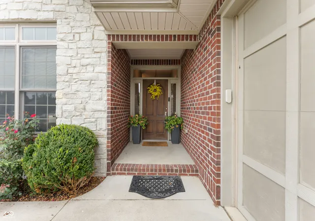 Photo 4 of Single family home for sale at 6139 Horizon Dr, Columbus, IN 47201 | MLS# 22127335 | Listing updated on 2026-09-22