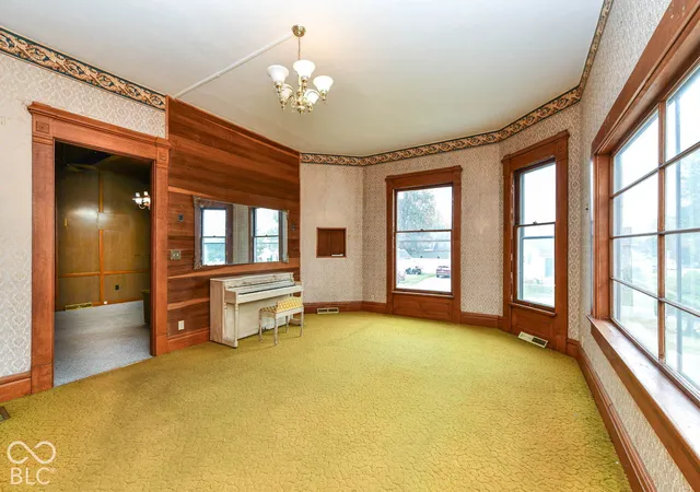 Photo 4 of Single family home for sale at 703 E Walnut, Frankton, IN 46044 | MLS# 22127340 | Listing updated on 2026-10-27